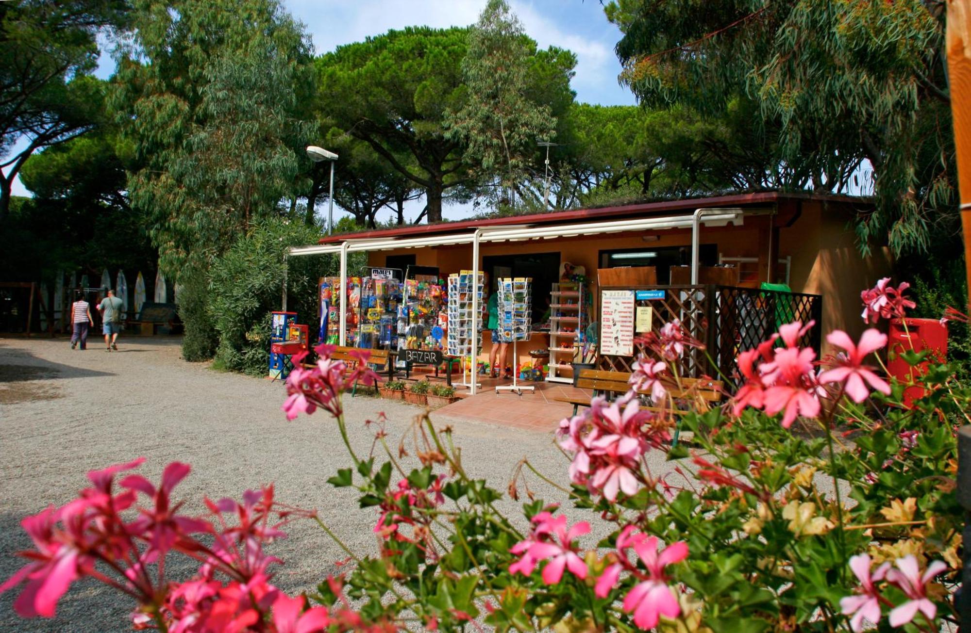 Camping Maremma Sans Souci Hotel Castiglione della Pescaia Bagian luar foto